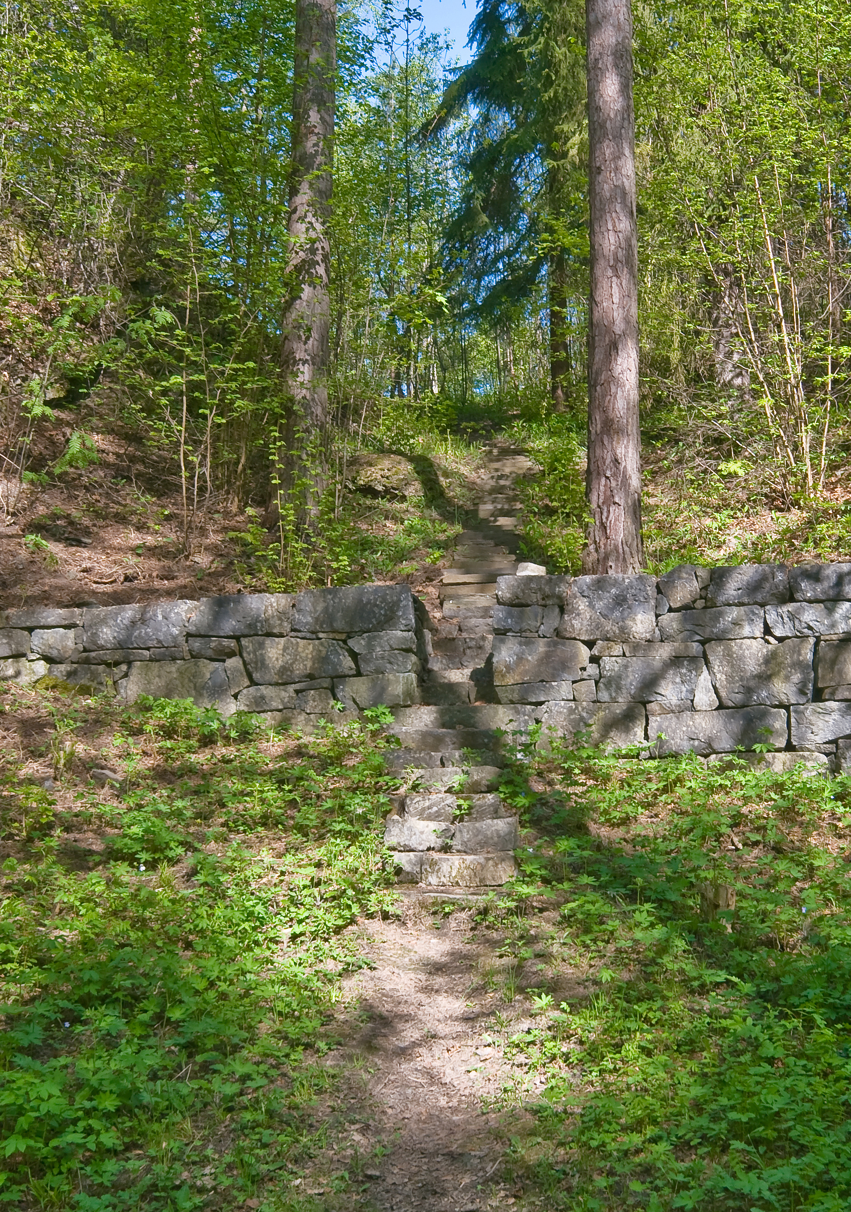 Bard Breivik　バード・ブレイビク Bård Breivik, A Wall Cut Through — Henie Onstad Art Center